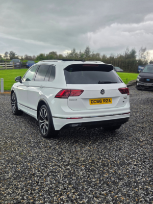 2016 Volkswagen Tiguan R Line Tdi Bmt 4motion DSG in White — image 5