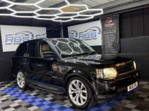 2010 Land Rover Range Rover Sport 3.0 Td V6 Hse in Black — image 2