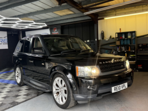 2010 Land Rover Range Rover Sport 3.0 Td V6 Hse in Black — image 5