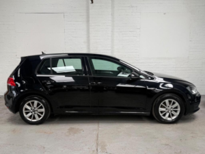 2015 Volkswagen Golf 1.6 Tdi Bluemotion Hatchback 5dr Diesel Manual Euro 6 (s/s) (110 Ps) in Black — image 3