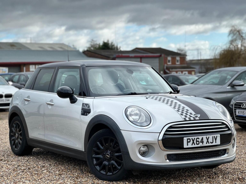 2014 MINI Hatch 1.5 Cooper Euro 6 (s/s) 5dr in Silver — image 1