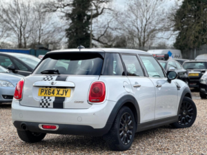 2014 MINI Hatch 1.5 Cooper Euro 6 (s/s) 5dr in Silver — image 3