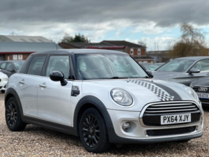 2014 MINI Hatch 1.5 Cooper Euro 6 (s/s) 5dr in Silver — image 5
