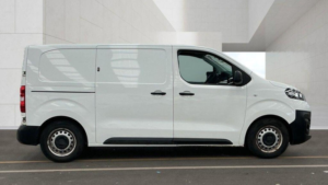 2022 Vauxhall Vivaro Electric 3100 75kwh Dynamic Auto L1 H1 6dr (7.4kw Charger) in White — image 5