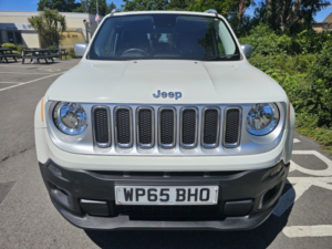 2015 Jeep Renegade 2.0 Renegade 2.0 Mj 140hp 4WD Auto Low Ltd in White — image 4