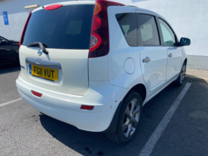 2011 Nissan Note 1.6 16v N-Tec Euro 5 5dr in White — image 3