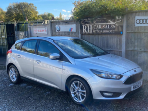 2015 Ford Focus 1.6 Tdci Zetec Euro 5 (s/s) 5dr in Silver — image 2