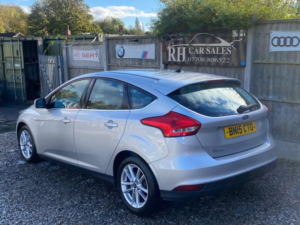 2015 Ford Focus 1.6 Tdci Zetec Euro 5 (s/s) 5dr in Silver — image 6