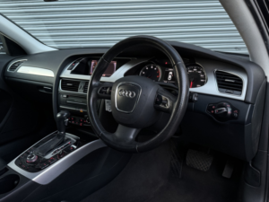 2011 Audi A4 2.0 Tfsi Dynamik in Black — image 6