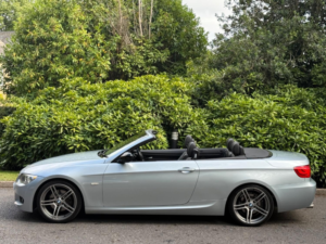 2012 BMW 3 Series 2.0 320d Sport Plus Edition Convertible in Blue — image 6