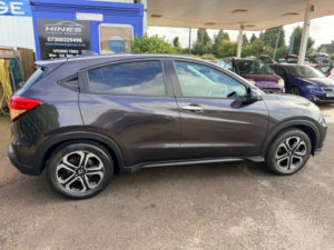 2016 Honda Hr-V 1.5 I-Vtec Se SUV 5dr Petrol Manual Euro 6 (s/s) (130 Ps) in Black — image 2