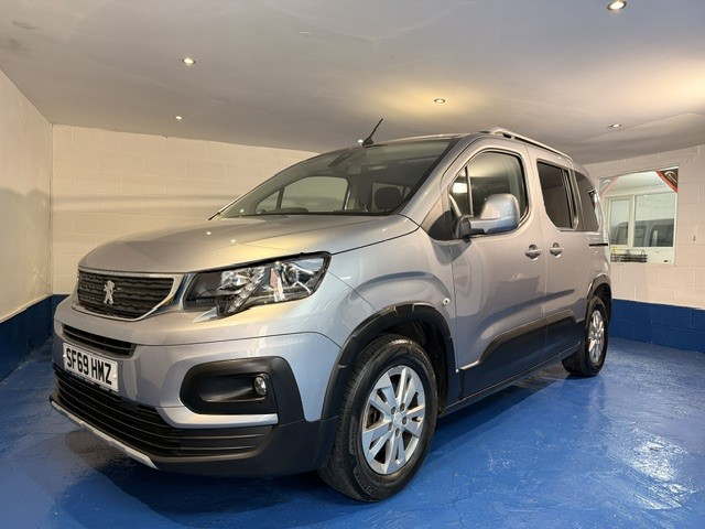 2019 Peugeot Rifter 1.5 in Grey — image 1