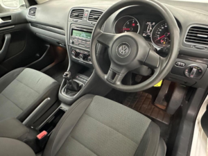 2012 Volkswagen Golf 1.6 Tdi Se Euro 5 5dr in White — image 4