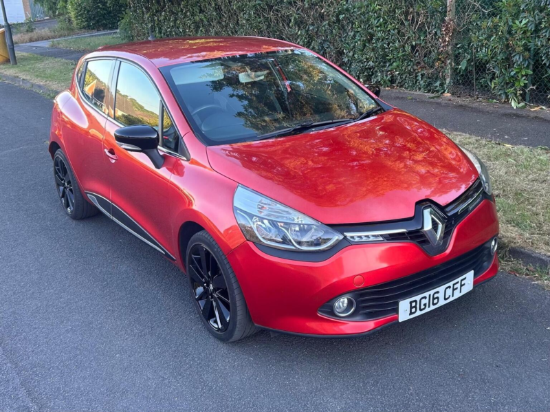 2016 Renault Clio 1.5 Dci Dynamique S Nav Euro 6 (s/s) 5dr in Red — image 1