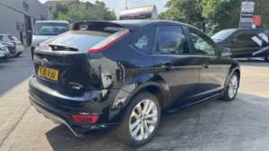 2010 Ford Focus 1.6 Tdci Zetec S Black 5dr Low Tax+great Value+bluetooth in Black — image 4