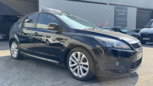 2010 Ford Focus 1.6 Tdci Zetec S Black 5dr Low Tax+great Value+bluetooth in Black — image 6