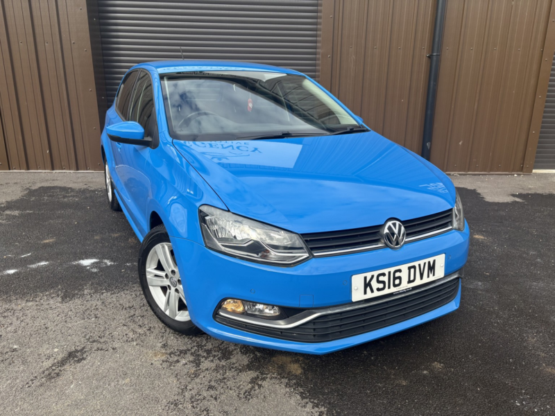2016 Volkswagen Polo 1.2 Tsi Bluemotion Tech Match in Blue — image 1