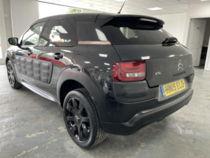 2015 Citroen C4 Cactus 1.6 Bluehdi Flair in Black — image 3