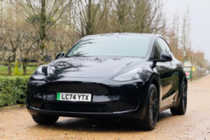2024 Tesla Model Y Long Range Auto Rwd 5dr in Black — image 2