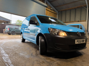 2011 Volkswagen Caddy Maxi 1.6 Tdi C20 Maxi Fwd 5dr in Blue — image 2