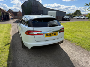 2015 Jaguar Xf 2.2d R-Sport Sportbrake Auto Euro 5 (s/s) 5dr in White — image 4