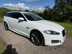 2015 Jaguar Xf 2.2d R-Sport Sportbrake Auto Euro 5 (s/s) 5dr in White — image 5