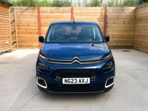 2023 Citroen Berlingo 3 SEAT Auto Wheelchair Accessible Disabled Access Vehicle Wav in Blue — image 4