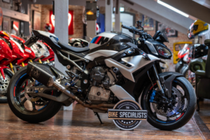 2025 BMW M 1000 R
