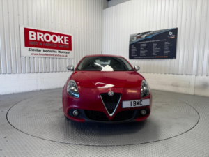 2017 Alfa Romeo Giulietta 1.4 Tb Multiair Super Euro 6 (s/s) 5dr in Red — image 5