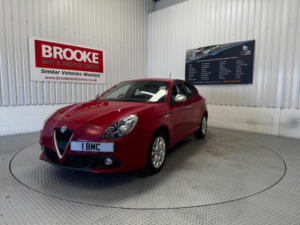2017 Alfa Romeo Giulietta 1.4 Tb Multiair Super Euro 6 (s/s) 5dr in Red — image 6