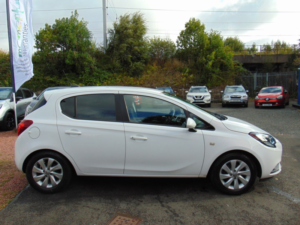 2018 Vauxhall Corsa 1.4 I Ecotec Design * Mot September 2027 * Finance Available * Only 34756 Miles * Free 6 Moinths Wa in White — image 2