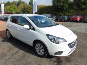 2018 Vauxhall Corsa 1.4 I Ecotec Design * Mot September 2027 * Finance Available * Only 34756 Miles * Free 6 Moinths Wa in White — image 3