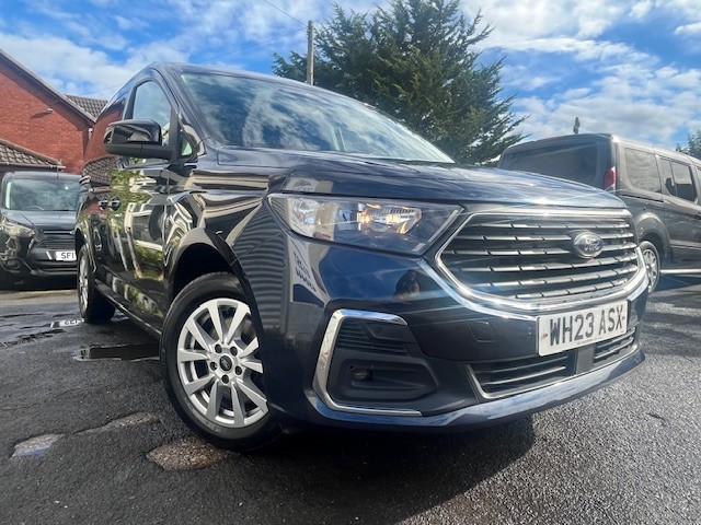 2023 Ford Tourneo Connect 2.0 Tourneo Connect Titanium Tourneo L1 2.0l Ecoblue 122ps Fwd 6-Speed Manual in Blue — image 1