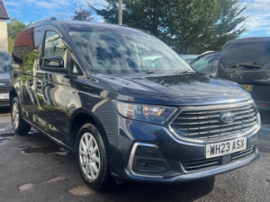 2023 Ford Tourneo Connect 2.0 Tourneo Connect Titanium Tourneo L1 2.0l Ecoblue 122ps Fwd 6-Speed Manual in Blue — image 6