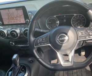 2022 Nissan Juke 1.6 N-Connecta SUV 5dr Petrol Hybrid Auto Euro 6 (143 Ps) in Blue — image 2
