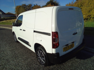 2022 Citroen Berlingo 1.5 Bluehdi 1000 Enterprise M Pro in White — image 6