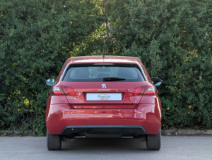 2015 Peugeot 308 1.2 Puretech Active in Red — image 6