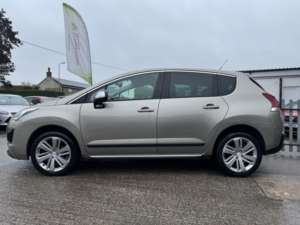 2014 Peugeot 3008 1.6 Hdi Allure in Grey — image 2