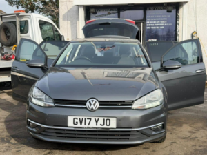 2017 Volkswagen Golf 1.4 Tsi Bluemotion Tech Se Nav DSG Euro 6 (s/s) 5dr in Grey — image 2