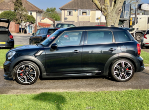 2016 MINI Countryman 2.0 Cooper Sd All4 Countryman in Black — image 4