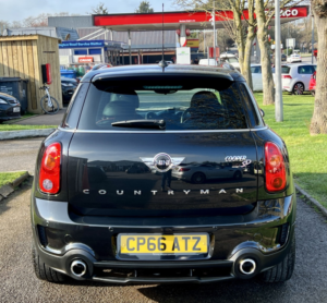 2016 MINI Countryman 2.0 Cooper Sd All4 Countryman in Black — image 6