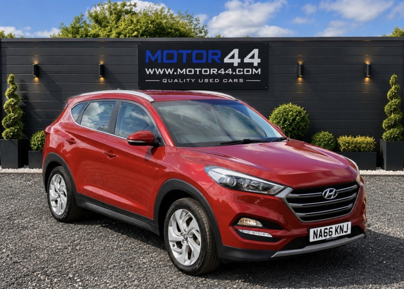 2016 Hyundai Tucson 2.0 Tucson Prem 2.0 D 136ps 4WD in Red — image 1