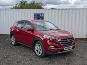 2016 Hyundai Tucson 2.0 Tucson Prem 2.0 D 136ps 4WD in Red — image 3
