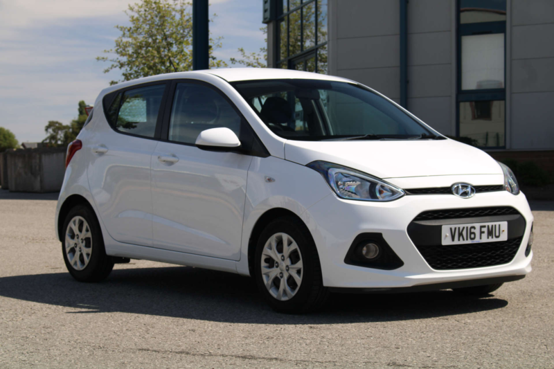 2016 Hyundai I10 1.0 I10 Se 5dr in White — image 1