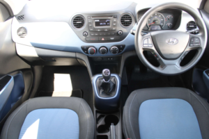 2016 Hyundai I10 1.0 I10 Se 5dr in White — image 5