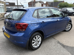 2018 Volkswagen Polo 1.0 Se in Blue — image 3