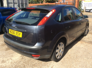2006 Ford Focus 1.6 Lx in Grey — image 3