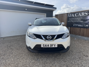 2014 Nissan Qashqai 1.2 Dig-T Acenta in White — image 2