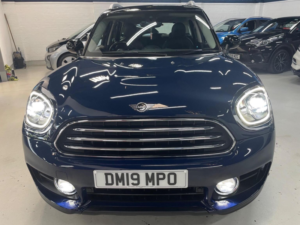 2019 MINI Countryman 1.5 Cooper Exclusive Euro 6 (s/s) 5dr in Blue — image 2