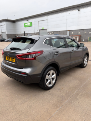 2019 Nissan Qashqai 1.5 Dci Acenta Premium SUV 5dr Diesel Manual Euro 6 (s/s) (115 Ps) in Grey — image 5